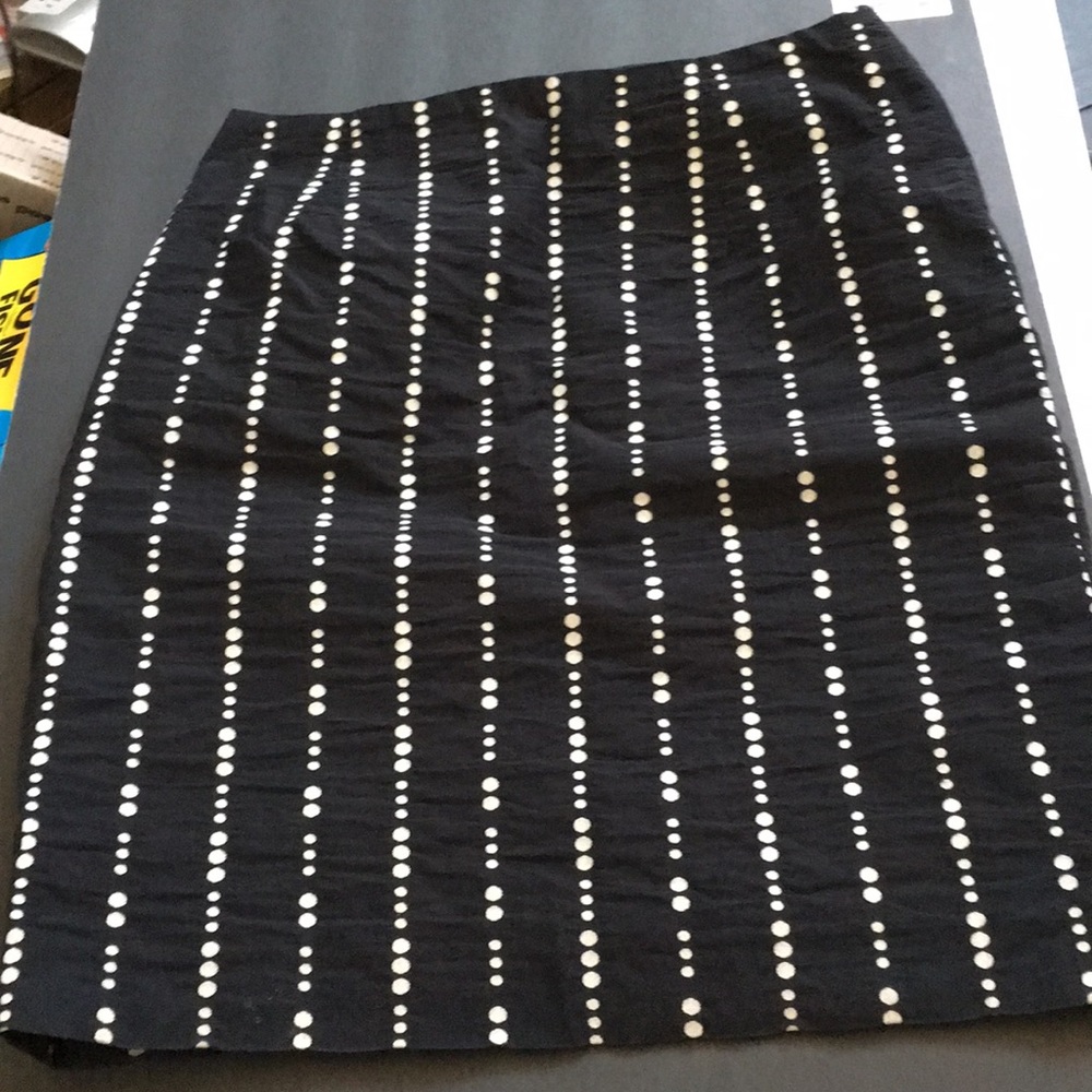 FINAL MARKDOWN Ladies worth skirt 2